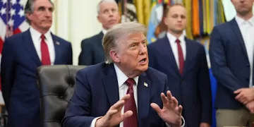 Trump orders military to hold fire in Iran