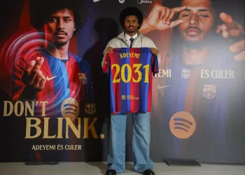 Barcelona signs pacy winger Adeyemi from Dortmund