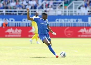 AC Milan signs French defender Sankhoun Diawara
