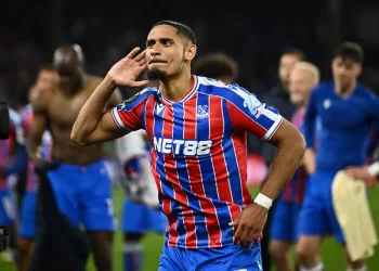 Chelsea signs Lacroix from Crystal Palace