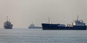 A ship ran aground in Strait of Hormuz, Iranian state TV reports 1 - Egyptian Gazette A ship ran aground in Strait of Hormuz, Iranian state TV reports