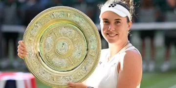 Noskova lifts Wimbledon trophy