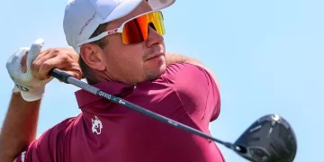 Herbert snatches British Open lead