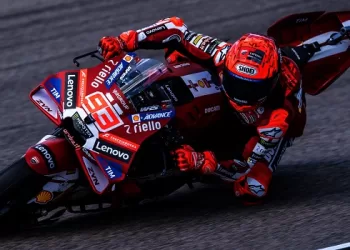 Marquez nails German pole