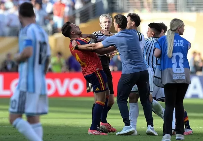 Spain coach blasts 'unacceptable' behaviour of Argentina after WC final 12 - Egyptian Gazette Spain coach blasts 'unacceptable' behaviour of Argentina after WC final 11 - Egyptian Gazette