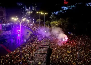 Ecstatic celebrations as Spaniards fete World Cup triumph