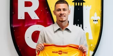 Ex-Belgium star Hazard rejoins Lens