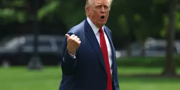 Trump to convene cabinet at Camp David on Iran