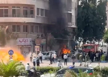 Blasts rock Damascus during Macron visit