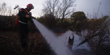 Firefighters battle blazes in S.France