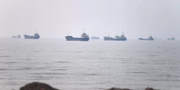Iran warns oil tankers to use approved routes in Strait of Hormuz 1 - Egyptian Gazette Iran warns oil tankers to use approved routes in Strait of Hormuz