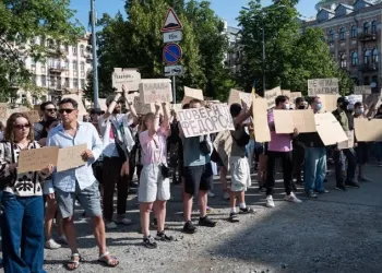 Protesters rally in Kyiv