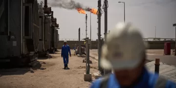 Mideast oil producers step up plans to bypass Strait of Hormuz