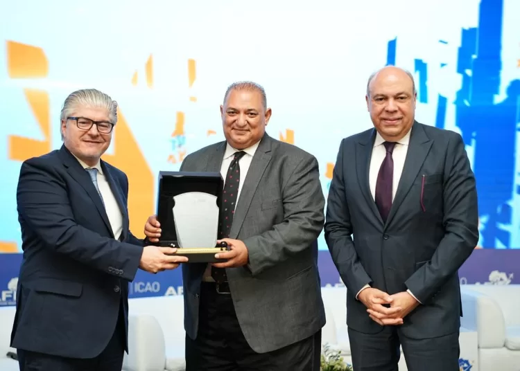 Minister honours ICAO’s new regional director 12 - Egyptian Gazette