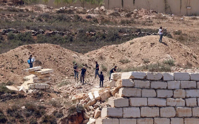 Israel sends more troops to W. Bank village 13 - Egyptian Gazette Israel sends more troops to W. Bank village 12 - Egyptian Gazette
