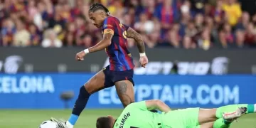 Raphinha, Lopez keep Barca rolling