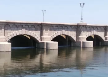 Water Min. follows up 3rd phase of Idku Barrage rehabilitation