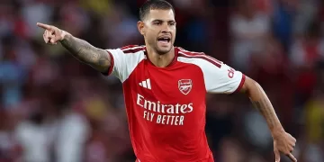 Guimaraes makes Arsenal debut