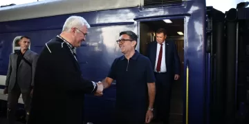 Burnham, EU leaders arrive in Kyiv 