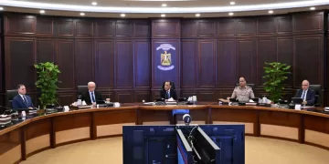 PM: Egypt’s strategic commodity reserves remain at safe levels