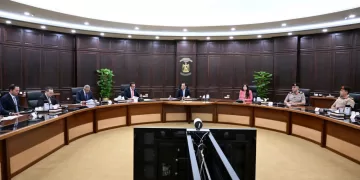 PM reviews proposal for two integrated medical cities