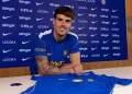 Chelsea signs Chavarria from Vallecano