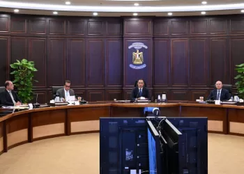 PM reviews progress of “Decent Life” initiative as phase two preparations advance