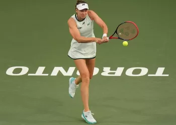 Rybakina sets up Toronto semi with Gauff