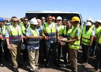 Industry Min. inspects Sinai Manganese Company in Abu Zenima