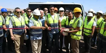 Industry Min. inspects Sinai Manganese Company in Abu Zenima
