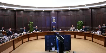PM reviews regional tensions, education, economic reform