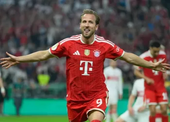 Kane confirms Bayern contract talks
