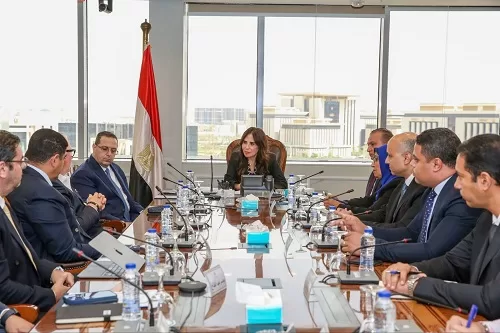 Egypt reviews Forbes Global Tower plans, New Capital business district proposals 12 - Egyptian Gazette Minister Randa el-Menshawy during the discussions with Forbes Global Properyies' CEO, Michael Jalbert, and an accompanying delegation, on Tuesday.