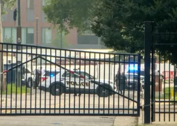 Suspects at large after 5 shot at Virginia State University