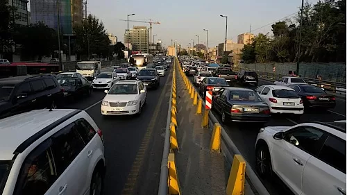 Iran's kilometre-long fuel queues signal growing strain 11 - Egyptian Gazette Supplied photo