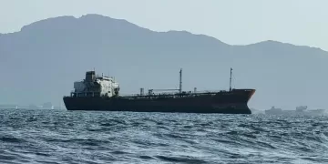 Six Saudi tankers turn away from Gulf of Aden