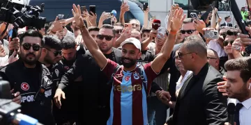 Salah arrives in Türkiye ahead of expected move to Trabzonspor