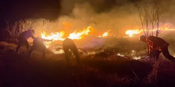 Wildfire in Indonesian national park grows