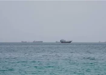 Iran: Hormuz stays closed until US meets conditions