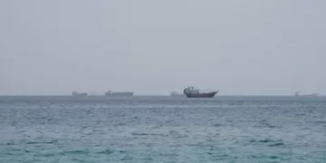 Iran: Hormuz stays closed until US meets conditions