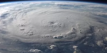Space storms may expose airline passengers to radiation, scientists warn