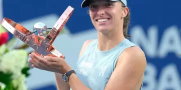 Swiatek claims WTA Toronto title