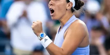 Pegula knocks out Swiatek in Cincy