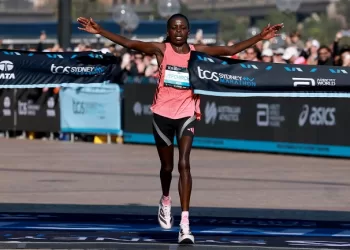 Sydney Marathon: Addisu, Peres triumph