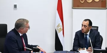 PM reviews energy security with Petroleum Minister
