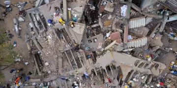 Search for Colombia earthquake survivours continues