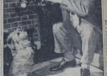 Humphrey Lyttelton plays jazz for a canine fan