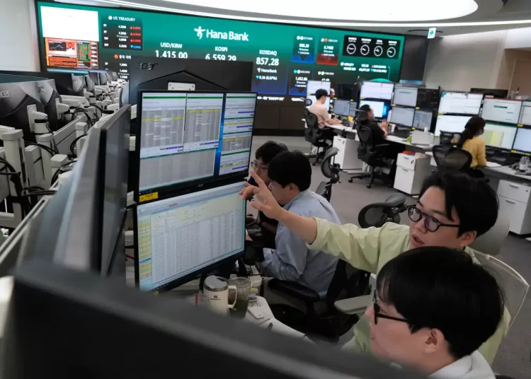 Asian stocks rise as Kospi surges 3.7%; oil prices climb 10 - Egyptian Gazette Shares