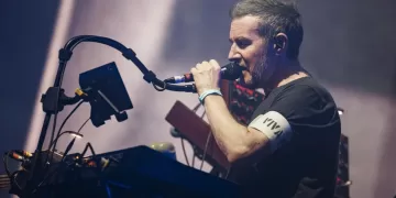 Singapore bans 2 Massive Attack members over pro-Palestine display 1 - Egyptian Gazette Singapore
