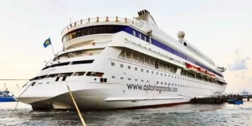 cruise ship
